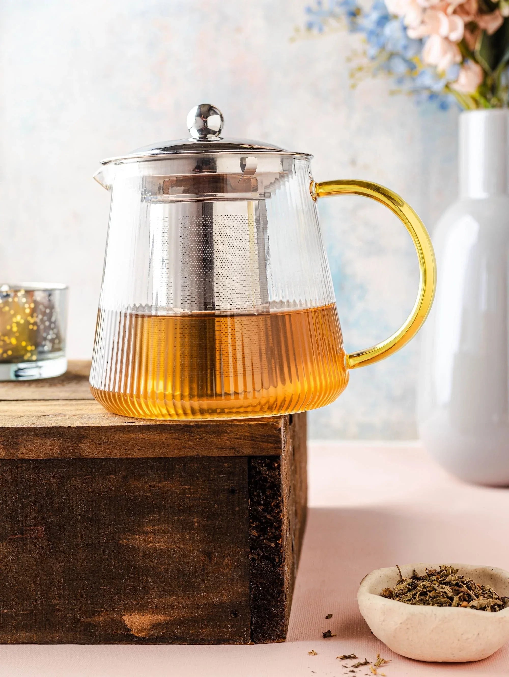 Raya Glass Teapot with Stainless Steel Infuser (800ml) - Dancing Leaf