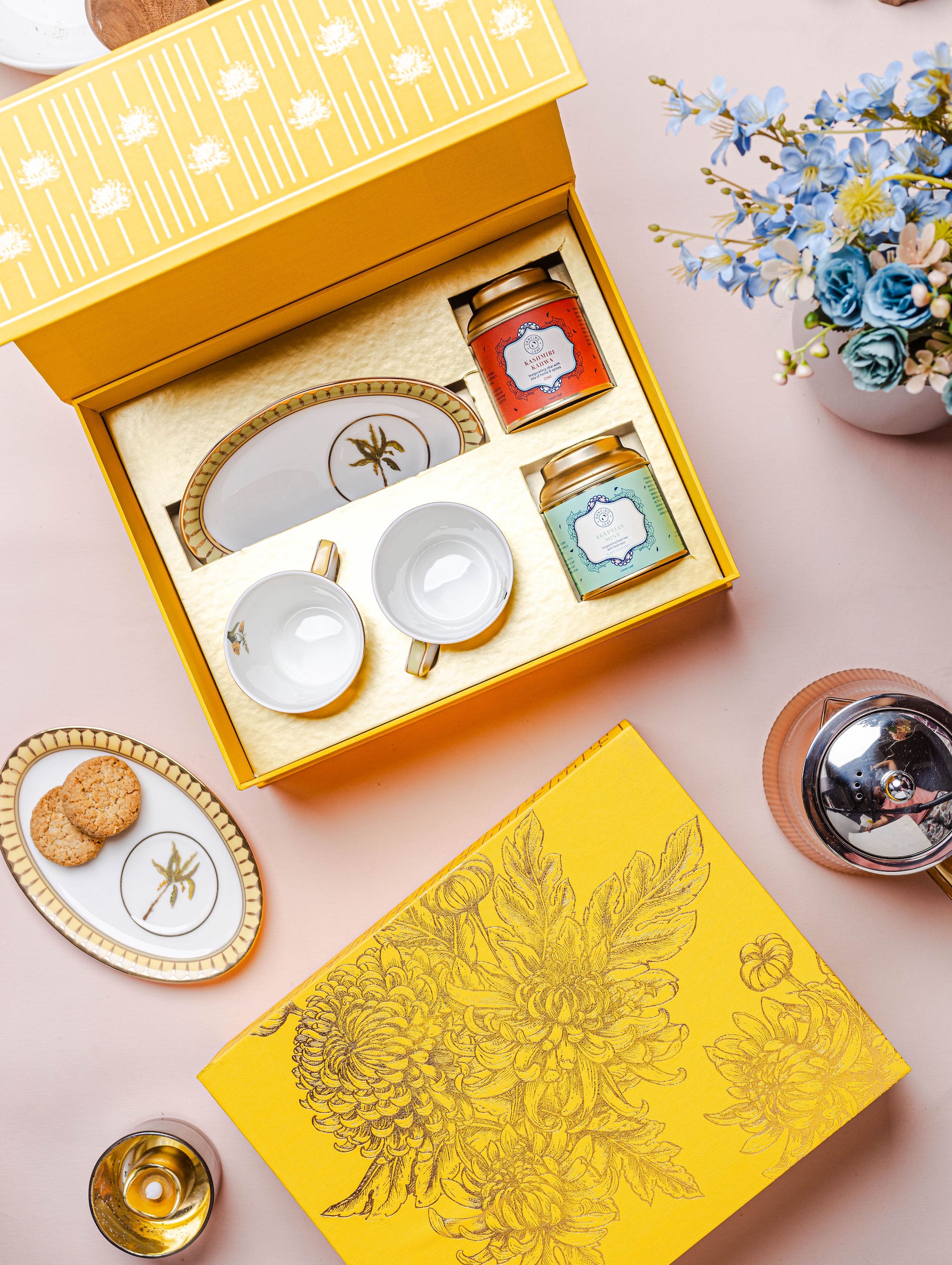 Synergy Gift Box (Nilaya Oval Cup & Saucers + 2 Tea Caddies)-Dancing Leaf